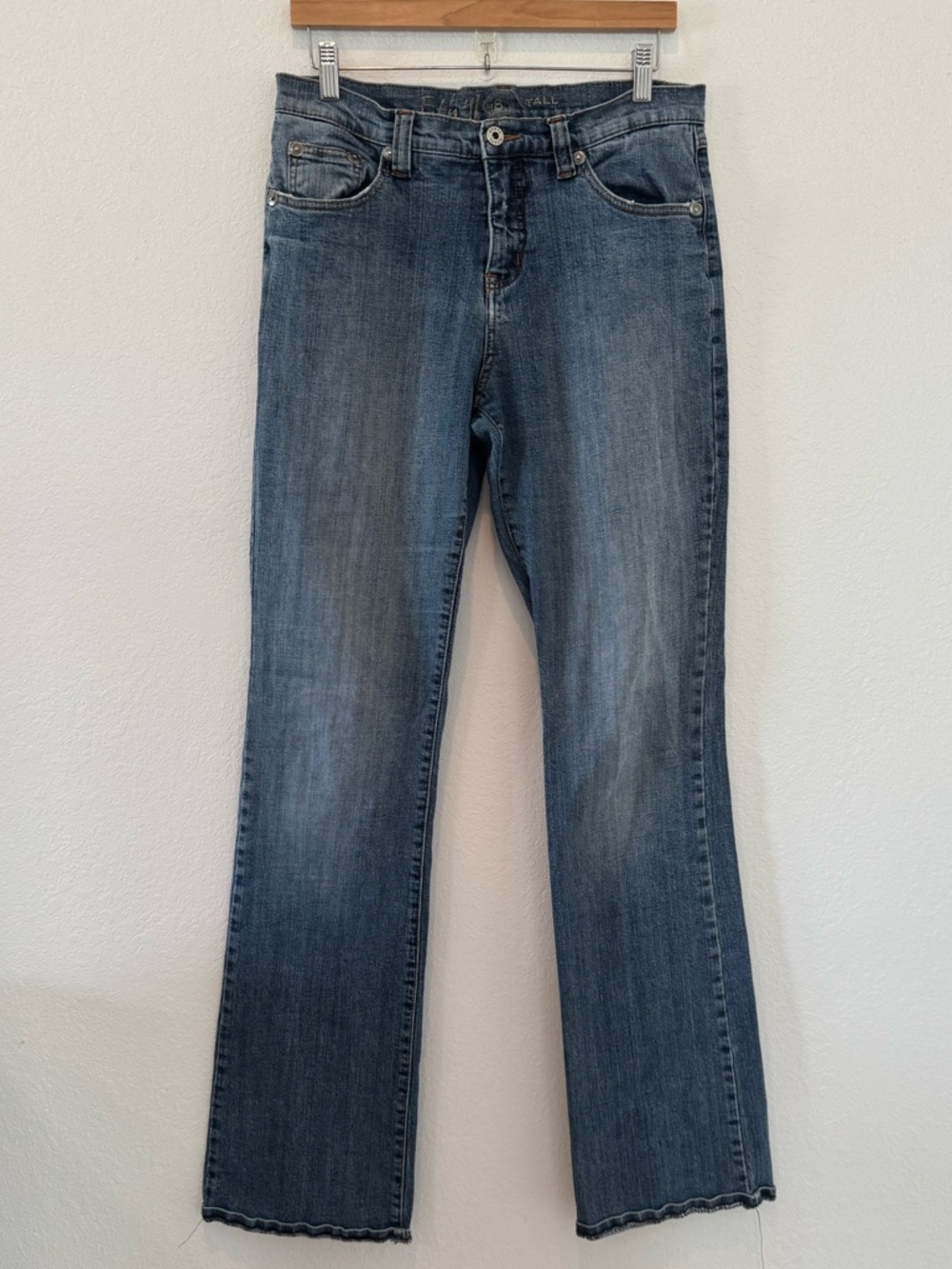 Ethyl Women's Bootcut Jeans in Faded Blue Wash